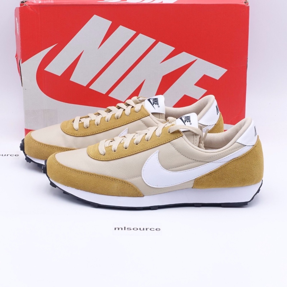 NEW Nike Daybreak Sneakers CK2351-201 Rattan/White/Black